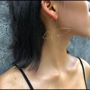 Charming butterfly earrings